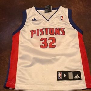 Boys Detroit pistons basketball jersey size 5/6